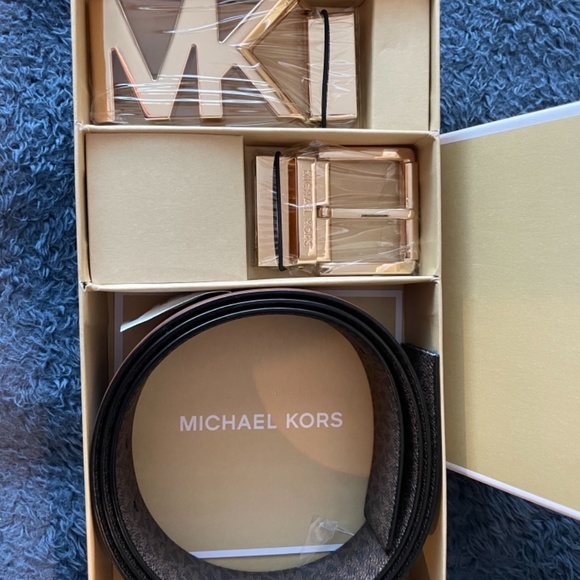 MICHAEL KORS XL belt